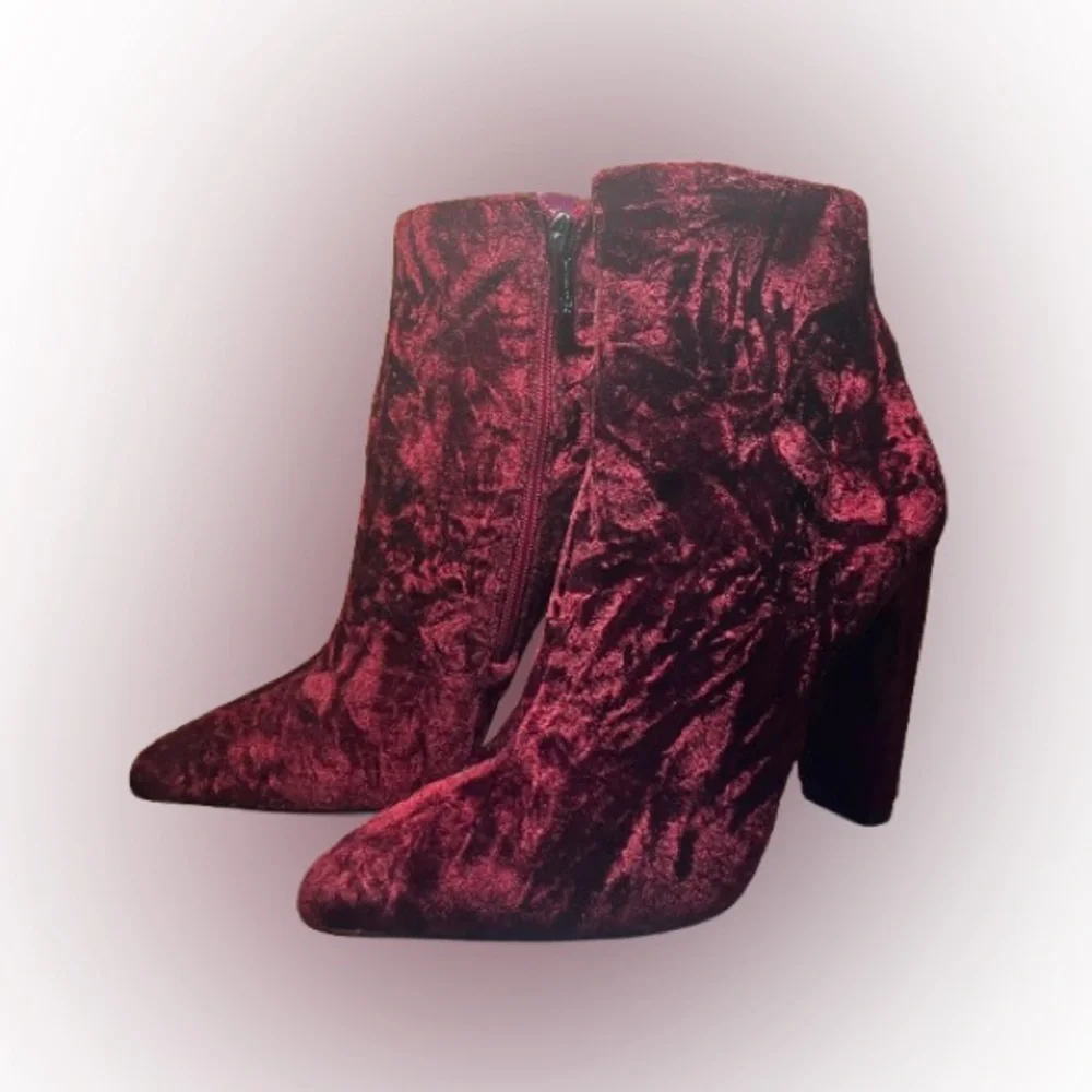 Jessica Simpson Burgundy Crushed Velvet Heeled Boots Size 6 Women’s - Picture 14 of 16